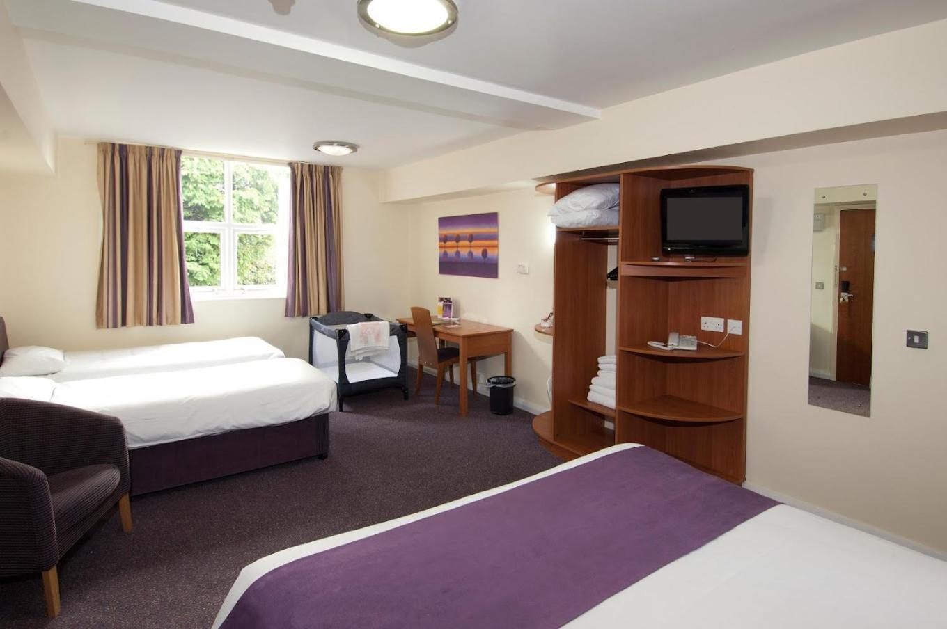 Milestone Peterborough Hotel A1M, Sure Hotel Collection By Best Western Stilton Exterior foto